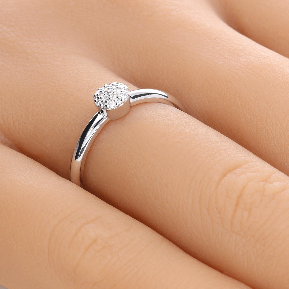 ADL026-hand-web-zoom