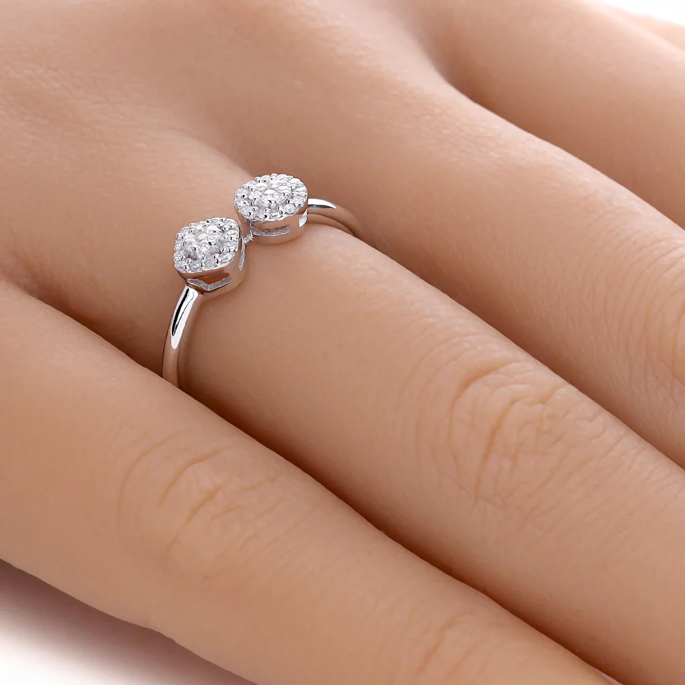 ADL073-hand-web-zoom