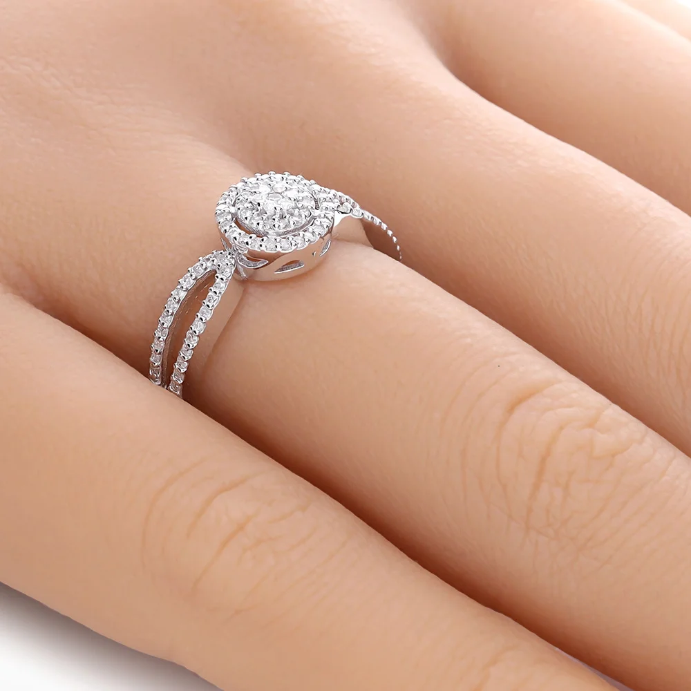 ADL103-hand-web-zoom