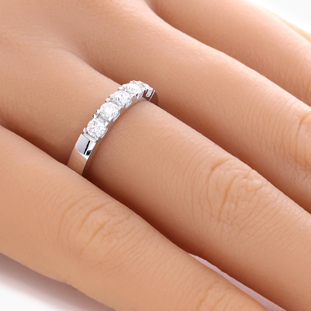 ADL153-hand-web-zoom-150x150