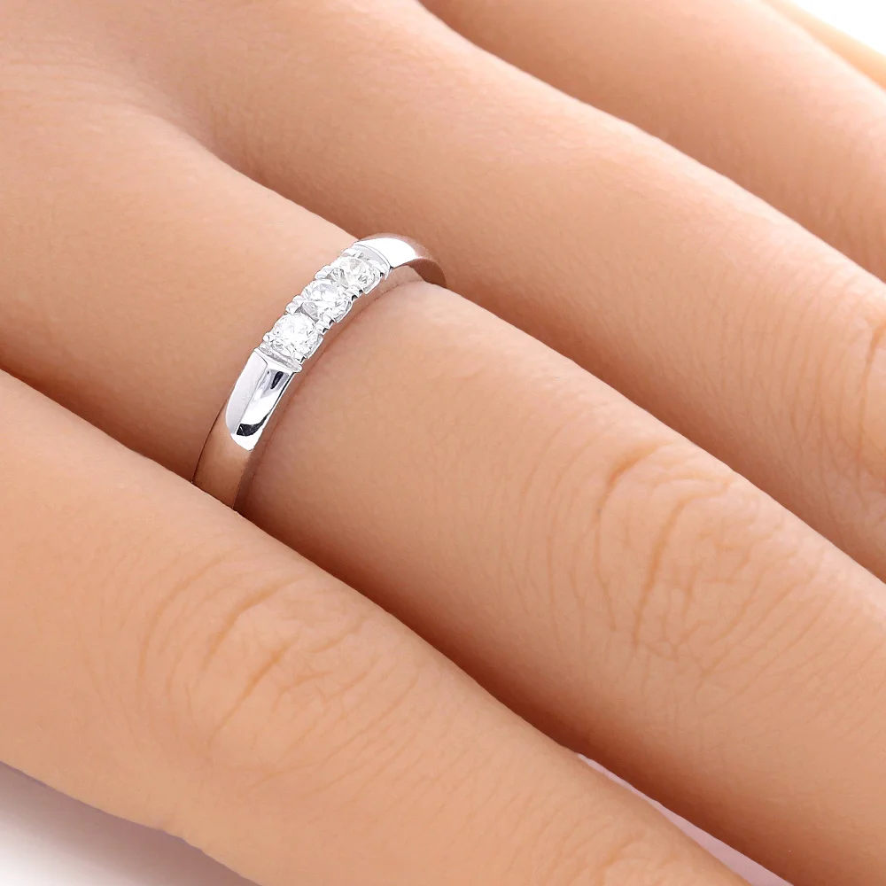 ADL180-hand-web-zoom