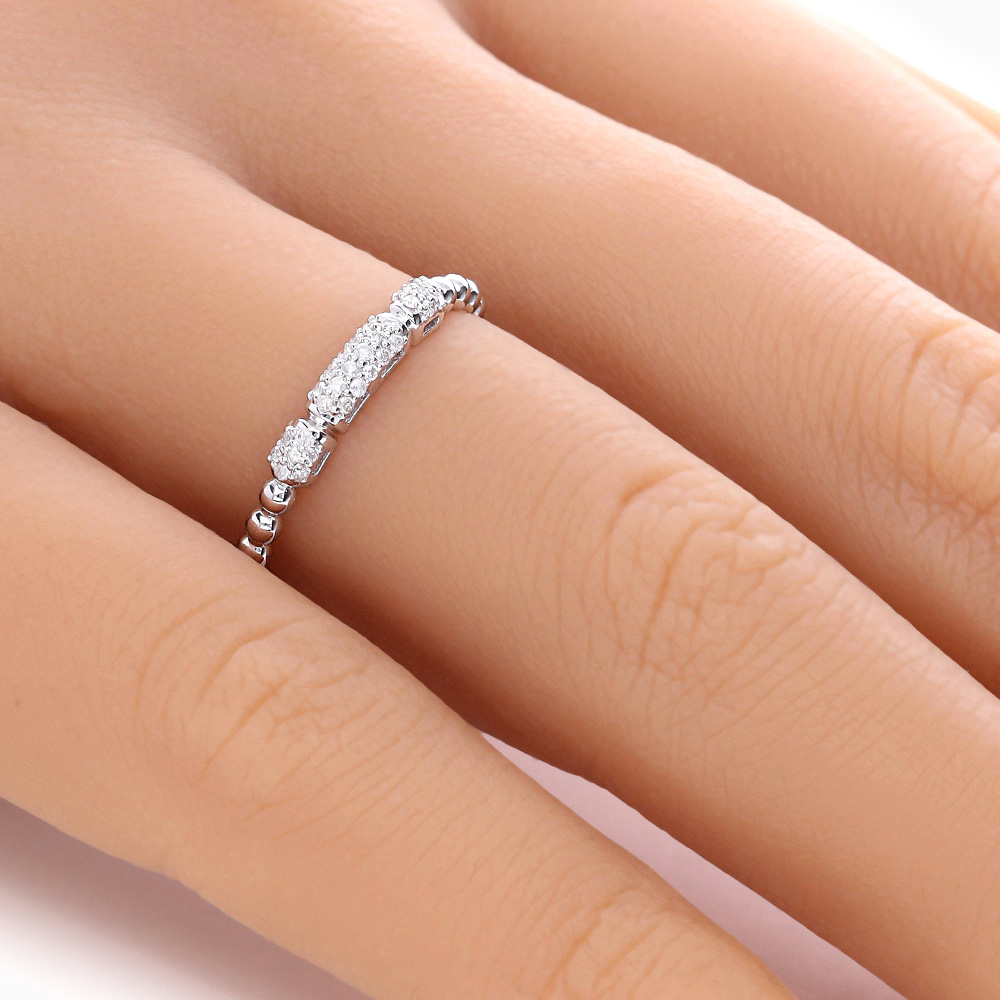 ADL198-hand-web-zoom